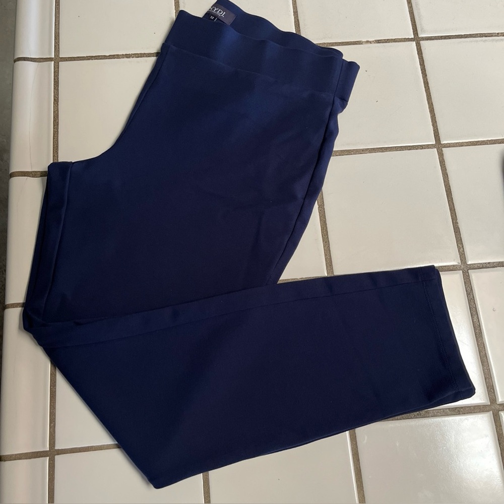 NYDJ Lift Tuck Navy Pull On Pant Size 12-EUC